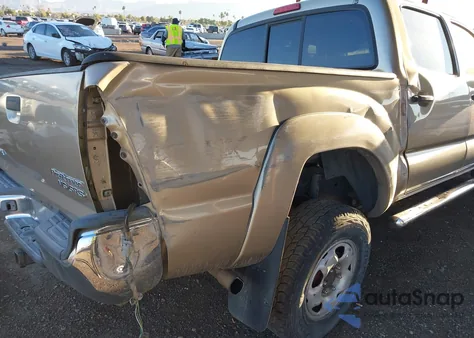 2005 Toyota Tacoma Prerunner V6 из США, поврежденный, VIN 5TEJU62N55Z050002